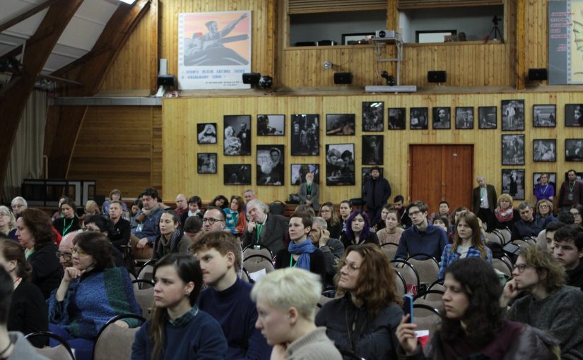 Festivalové publikum. Foto Jekatěrina Šerstobitova.